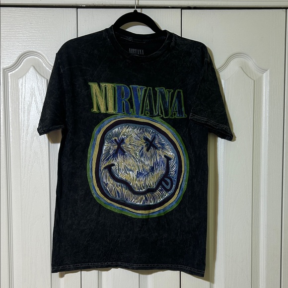 NIRVANA Tops - NIRVANA Black and Yellow Smiley Face Tee. NWOT